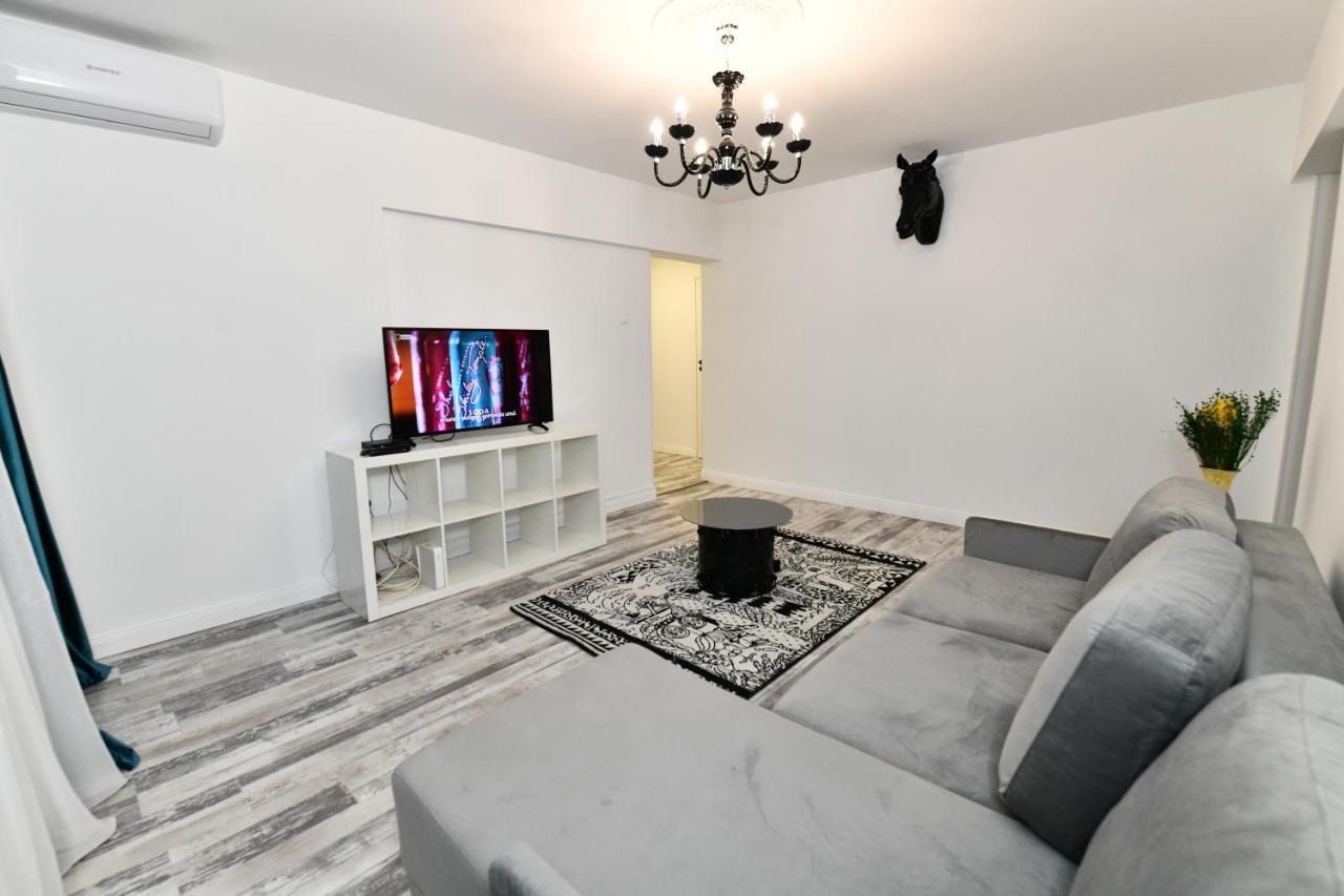 Transilvania Apartament Apartment Bukares Bagian luar foto
