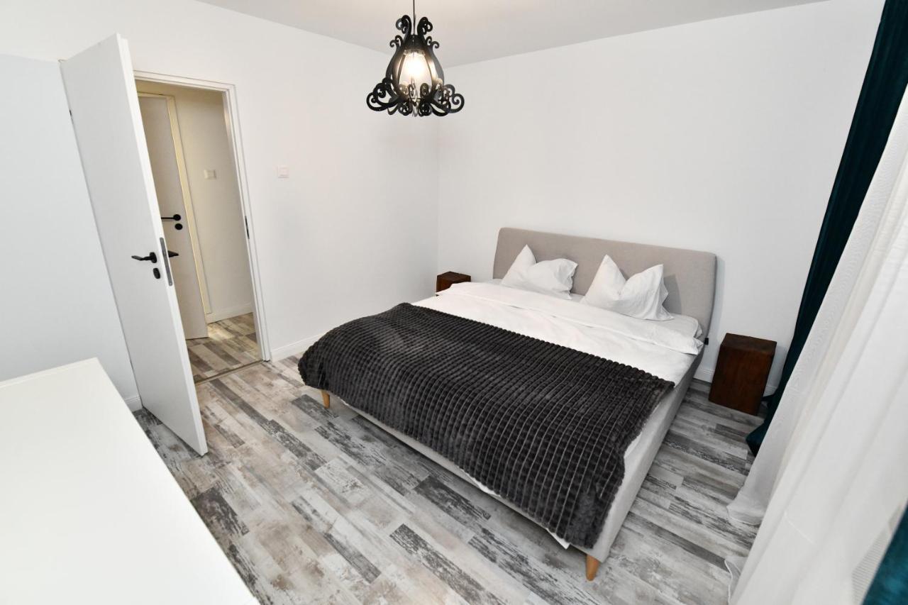 Transilvania Apartament Apartment Bukares Bagian luar foto